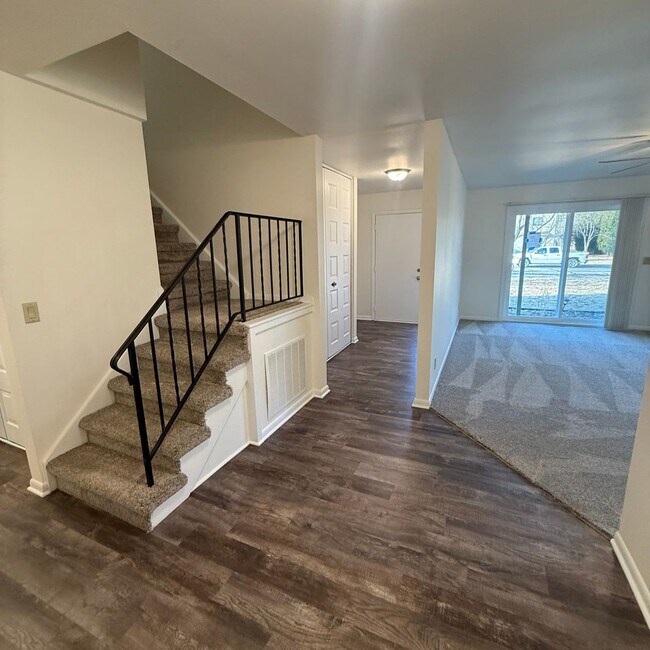 Foto del edificio - 2239-2239 N Thompson Rd