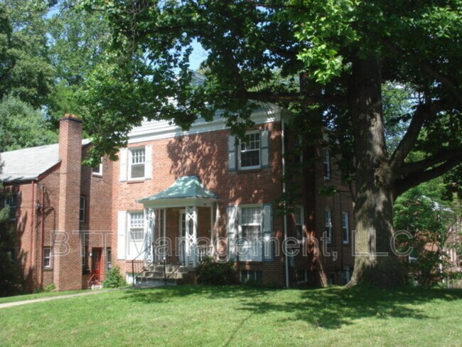 Foto del edificio - 8401 Greenwood Ave