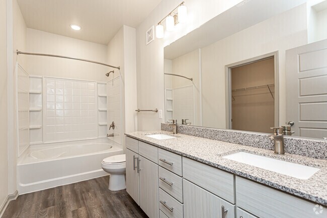 2 BR, 2 BA - 1089 SF - The Collins