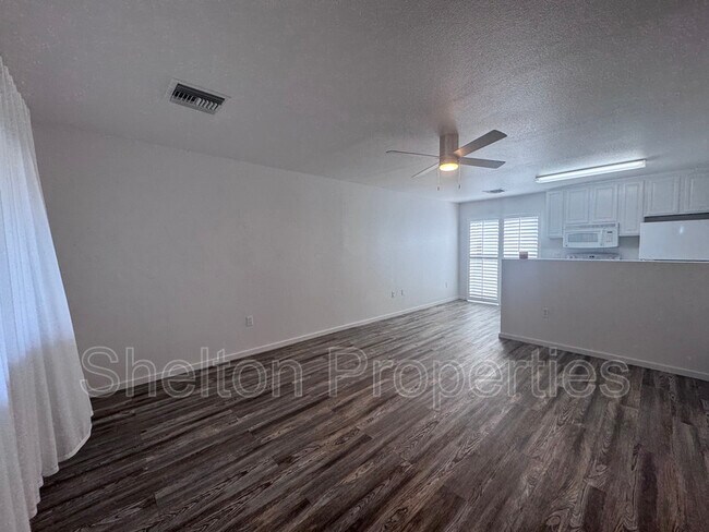 Foto del edificio - 3629 E Kings Ave