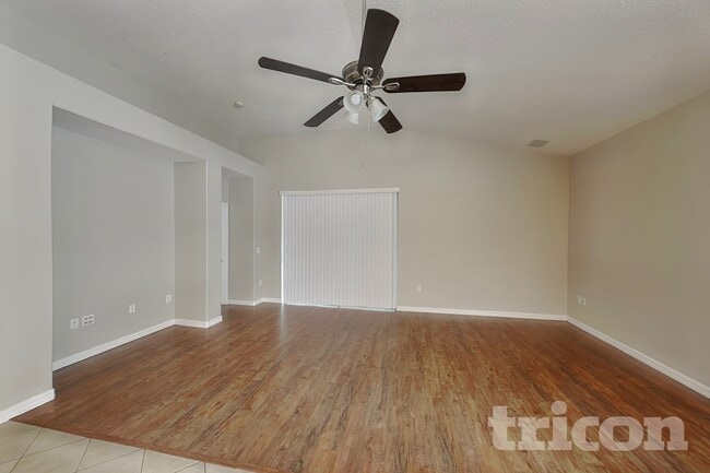 Building Photo - 351 Fairmount Park Ct