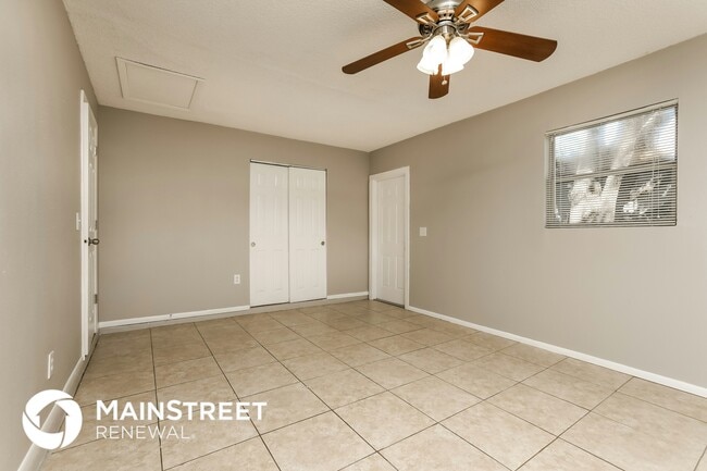 Building Photo - 7820 Plunkett Ave