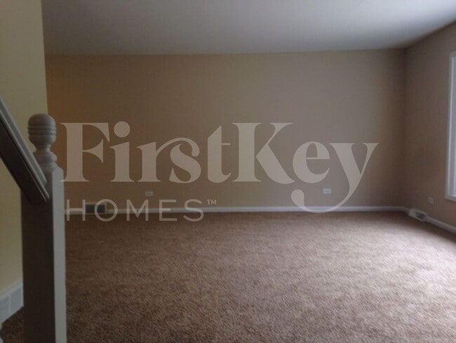 Building Photo - 817 Rose Ln