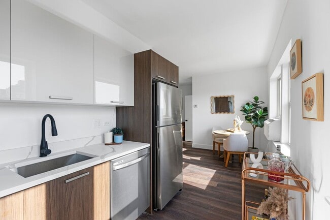 Foto del edificio - 1555 W Hollywood Ave