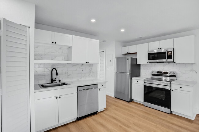 Building Photo - Casa Aria Luxury Rental Homes