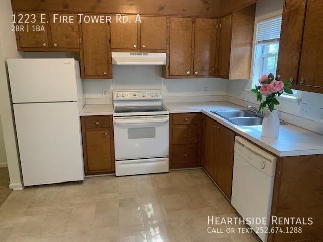 Foto del edificio - 1223 E Fire Tower Rd