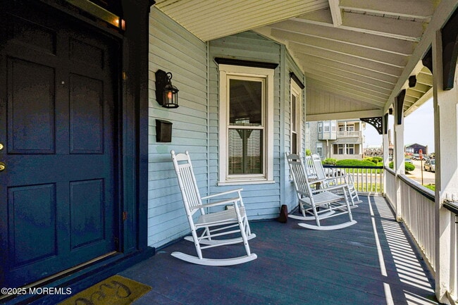 Building Photo - 5 Ocean Ave N