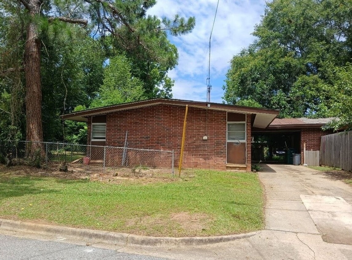 Building Photo - 1903 S Flintlock Dr
