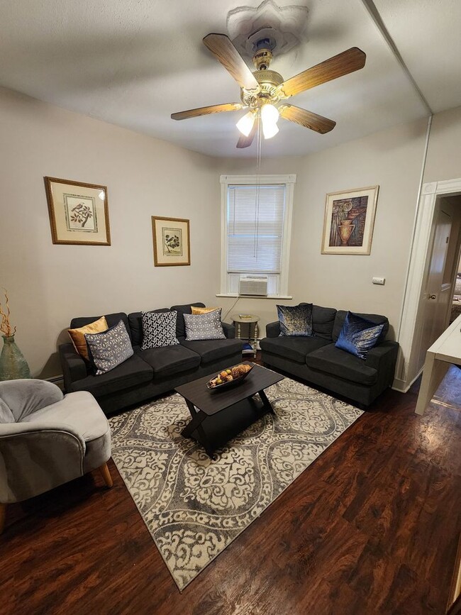 Building Photo - 2 Bedroom Condo Apartment in Jersey City NJ