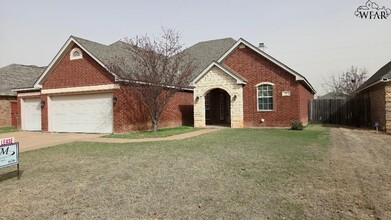 Building Photo - 16 Liberty Ct