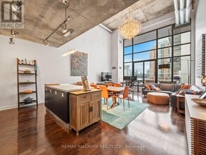 Building Photo - 43 Hanna Ave