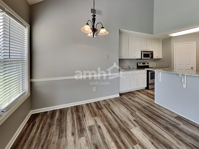 Foto del edificio - 2025 Graybrook Dr