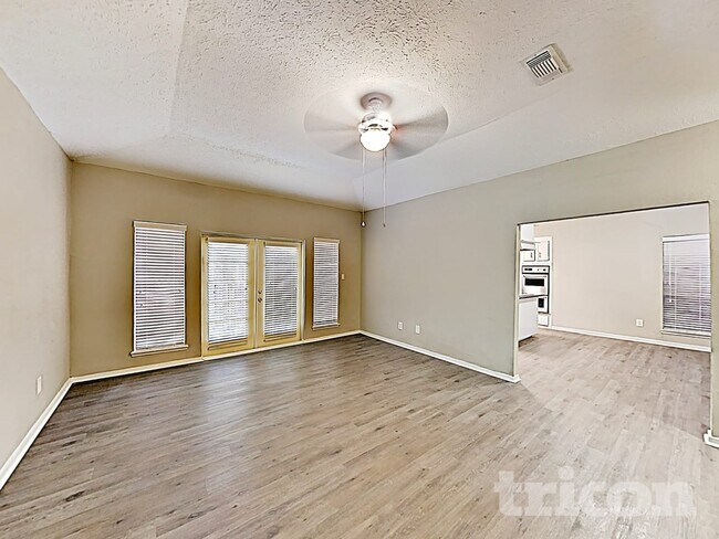 Foto del edificio - 535 Shady Brook Dr