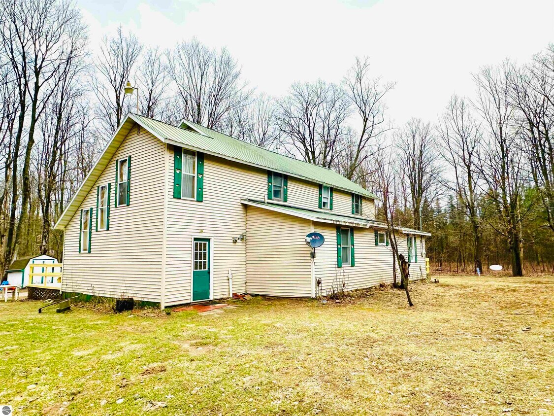 Primary Photo - 511 W Sharon Rd SW