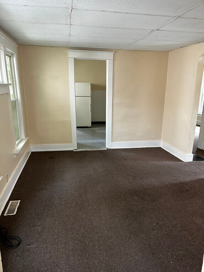 Dining room - 311 Ross St