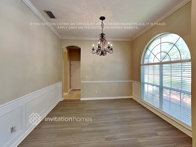 Foto del edificio - 713 Toria Ln