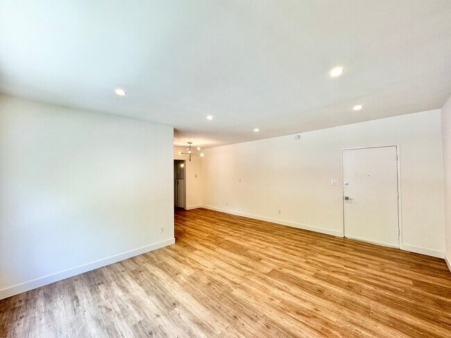 Foto del edificio - 1245 Magnolia Ave