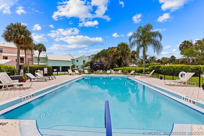Foto del edificio - 3901 SE St Lucie Blvd