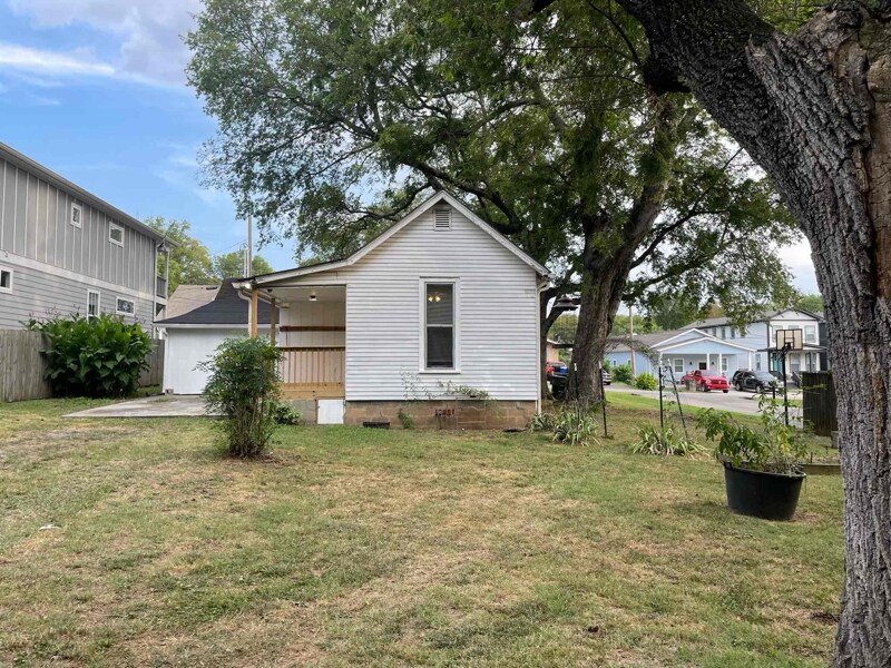 Primary Photo - 512 Radnor St