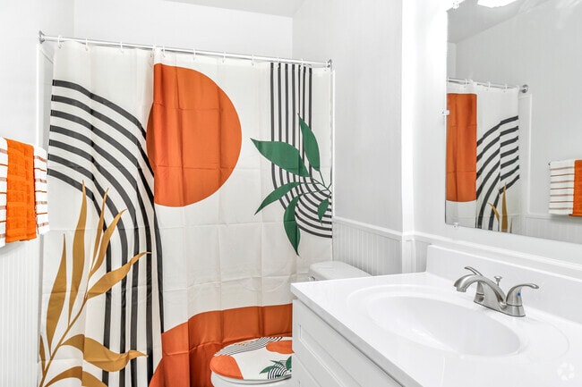 1BR, 1BA - Bathroom - Flats at Newport Crossing
