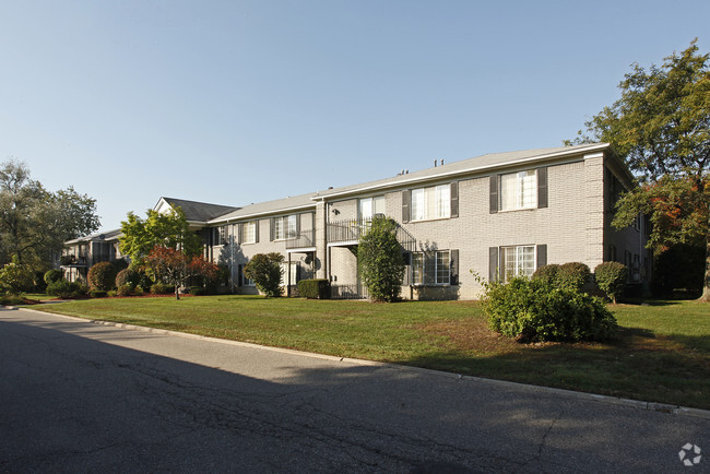 Laurel Woods Apartments - Southfield, MI | Apartments.com