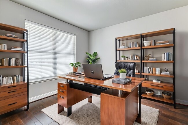 Foto del edificio - 19015 Blue Valley Ln