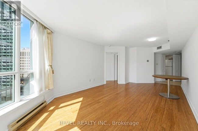 Building Photo - 38 Elm St
