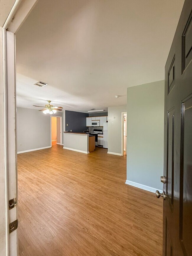 Building Photo - 832 Tillman Place