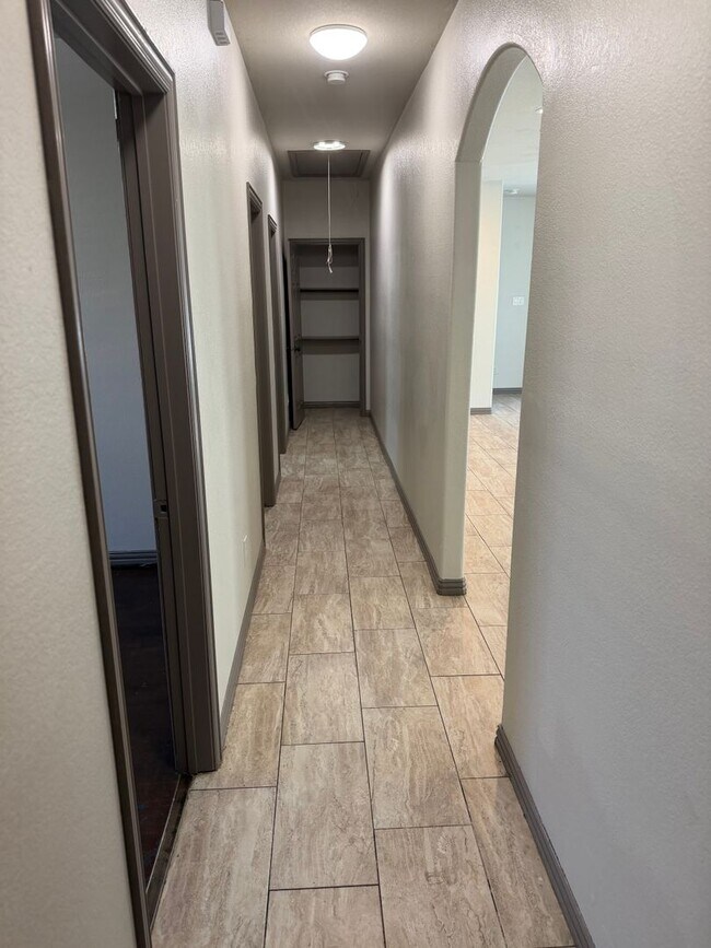 Foto del edificio - Come and see this well-kept beautiful home today!