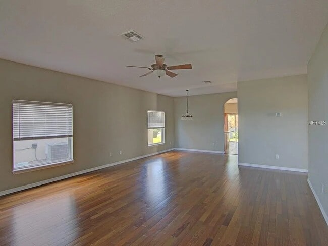 Photo - 273 Clydesdale Cir House