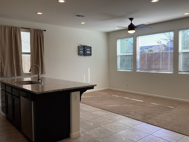 Building Photo - 229 Sunset Drive S