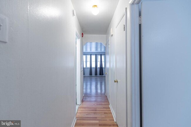 Foto del edificio - 7429 Brockton Rd