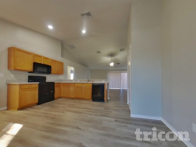 Building Photo - 1026 Sandhill St