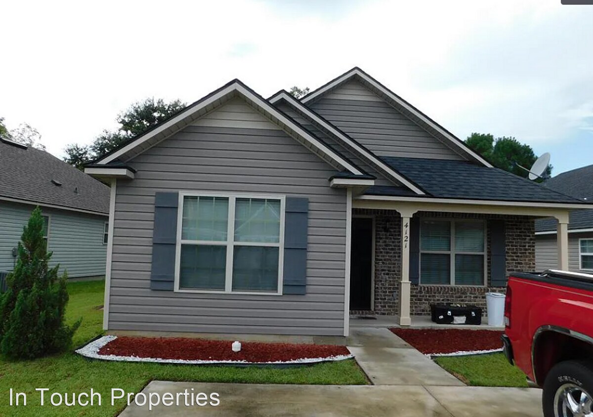 Foto principal - 3 br, 2 bath House - 4121 Barrington Dr