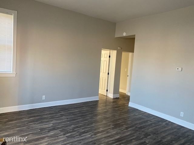 Foto del edificio - 137 E 10th St