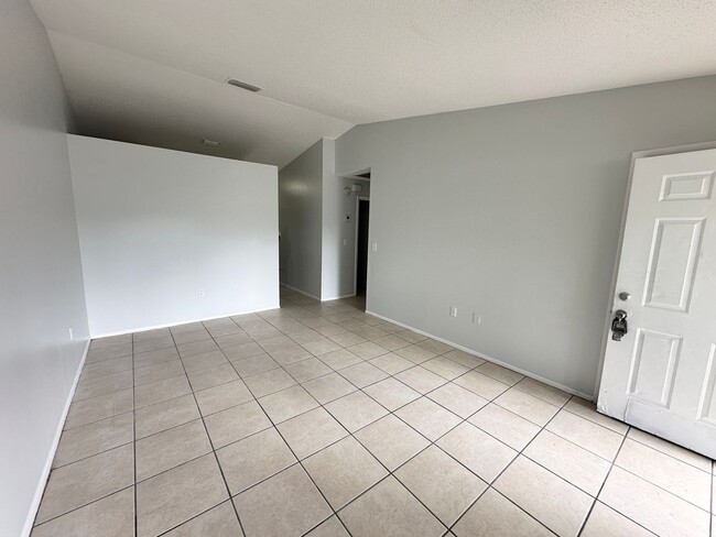 Building Photo - 1710 Ridgewood Ln