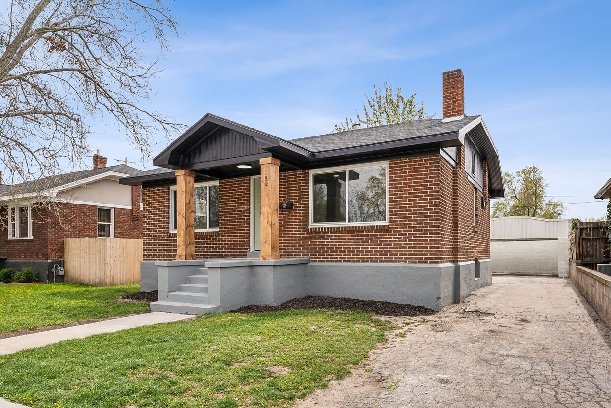 Primary Photo - 180 E Sunset Ave