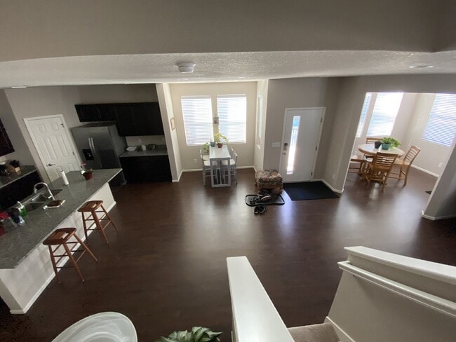 Building Photo - Wonderful Townhome in the Avion at Denver ...