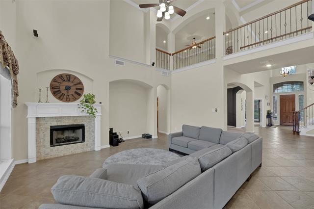 Building Photo - 621 Maize Rd