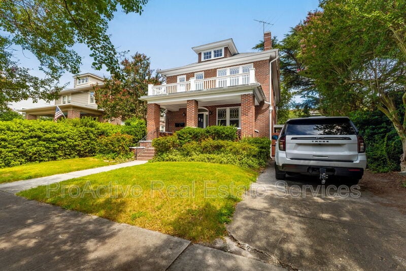 Photo - 734 Shirley Avenue