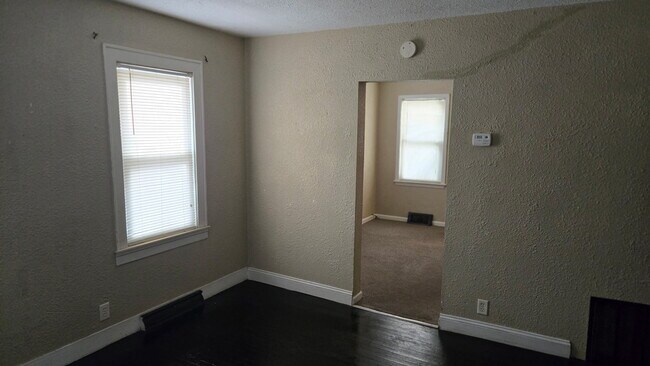 Foto del edificio - 5304 Woodward St