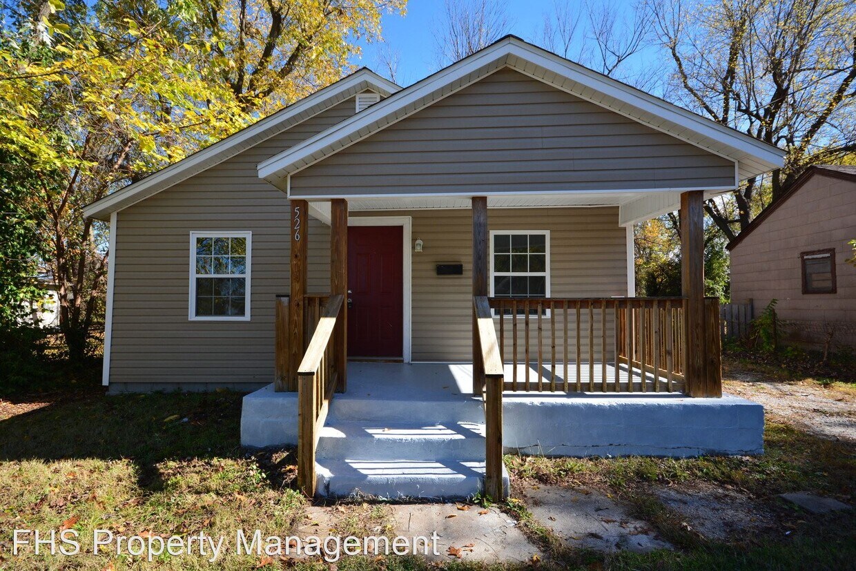 Primary Photo - 2 br, 1 bath House - 526 N Warren Avenue
