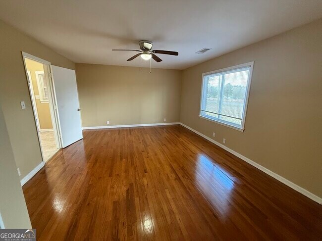 Foto del edificio - 2381 Rat Kinney Rd