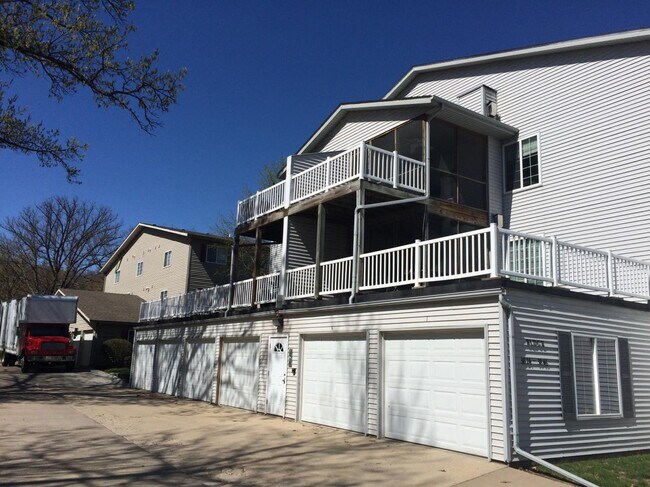 Exterior - 3826 Creek Hill Dr