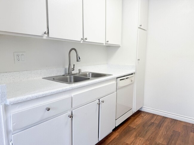 Interior Photo - Heatherwood Apartmements