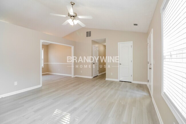 Foto del edificio - 35 Dews Trail