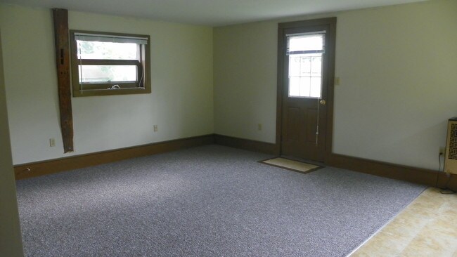 Building Photo - 117 Stickney Rd