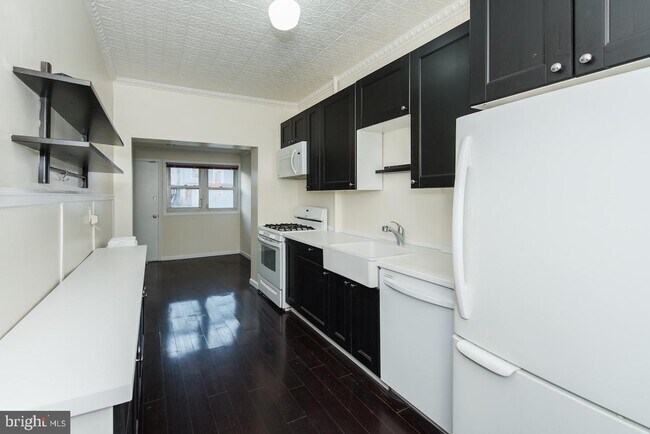 Building Photo - 1212 Orren St NE