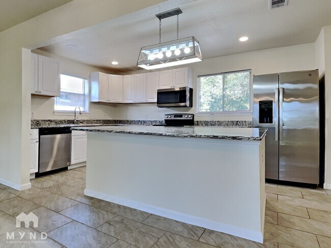 Foto del edificio - 4809 Cedar St