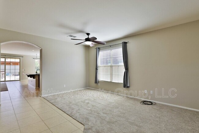 Foto del edificio - 15068 W Glenrosa Ave